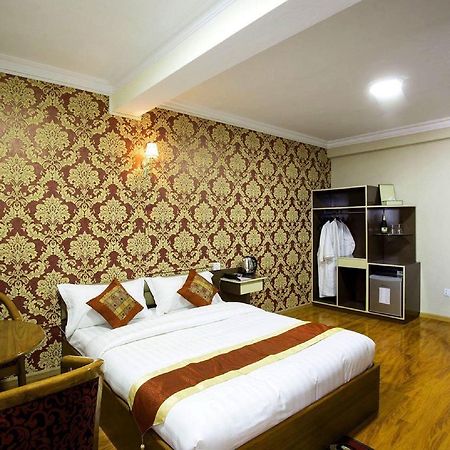 Thiha Bala Hotel П'їн-У-Лін Екстер'єр фото