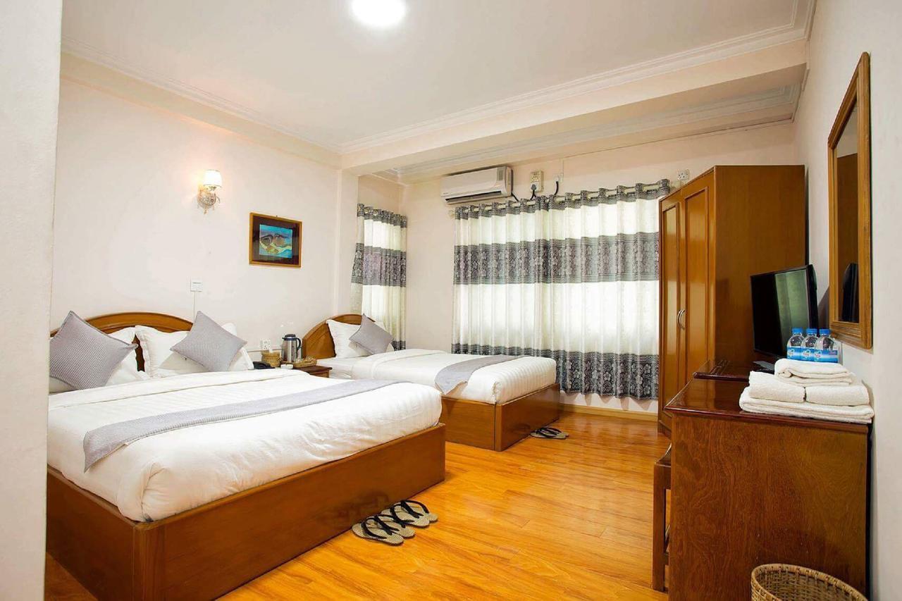 Thiha Bala Hotel П'їн-У-Лін Екстер'єр фото