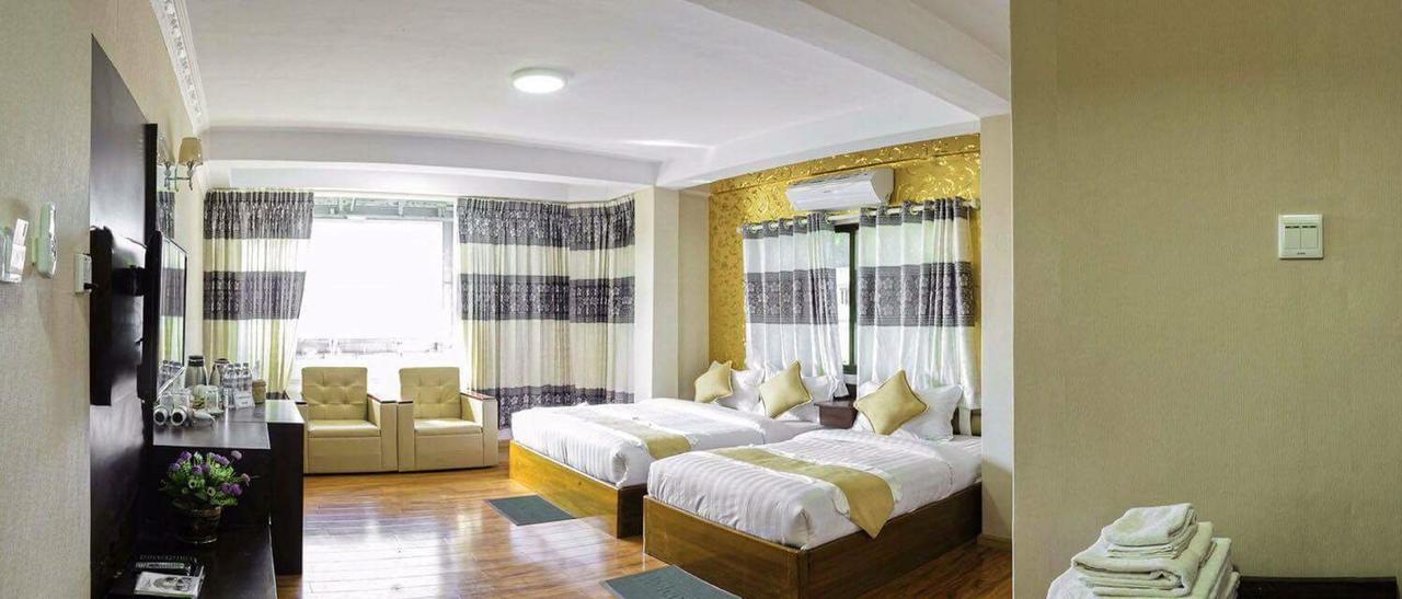 Thiha Bala Hotel П'їн-У-Лін Екстер'єр фото