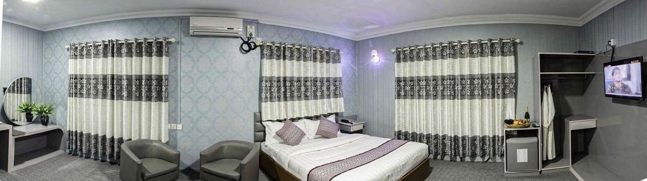 Thiha Bala Hotel П'їн-У-Лін Екстер'єр фото